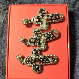 LARGE MURANO GLASS MULTICOLOR CROSS PENDANT. SOLD INDIVIDUALLY